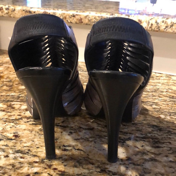 BCBG Women’s Heels❤️👠 - Picture 3 of 8